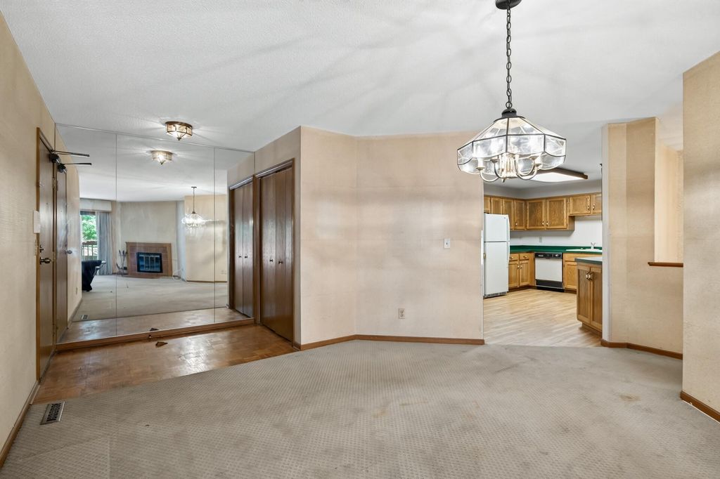 15695 Sussex Drive, Minnetonka, MN 55345 — photo 4