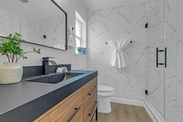 9607 Kemp Forest Drive, Houston, TX 77080