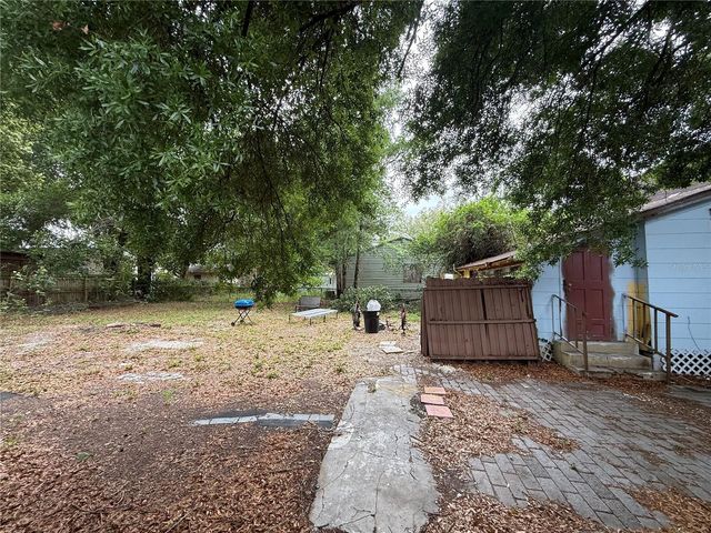 1209 E DR MARTIN LUTHER KING JR BOULEVARD, Tampa, FL 33603