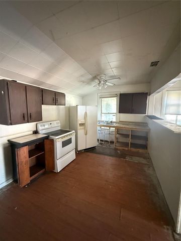 1209 E DR MARTIN LUTHER KING JR BOULEVARD, Tampa, FL 33603