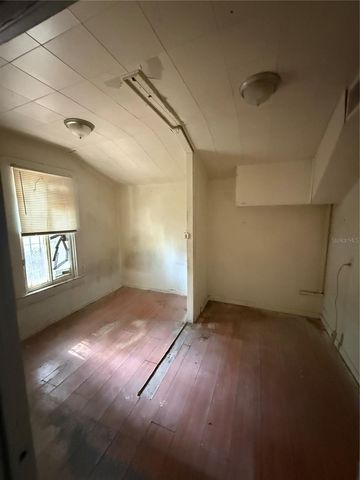 1209 E DR MARTIN LUTHER KING JR BOULEVARD, Tampa, FL 33603