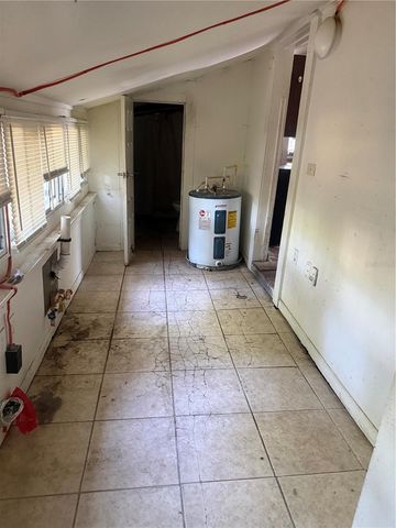 1209 E DR MARTIN LUTHER KING JR BOULEVARD, Tampa, FL 33603