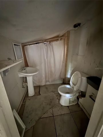 1209 E DR MARTIN LUTHER KING JR BOULEVARD, Tampa, FL 33603