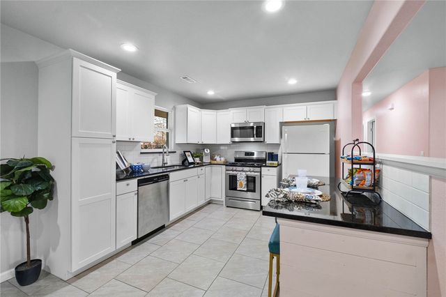 2003 Dee Avenue, Springdale, AR 72762