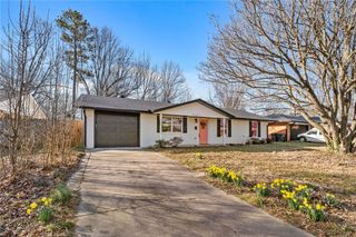 2003 Dee Avenue, Springdale, AR 72762