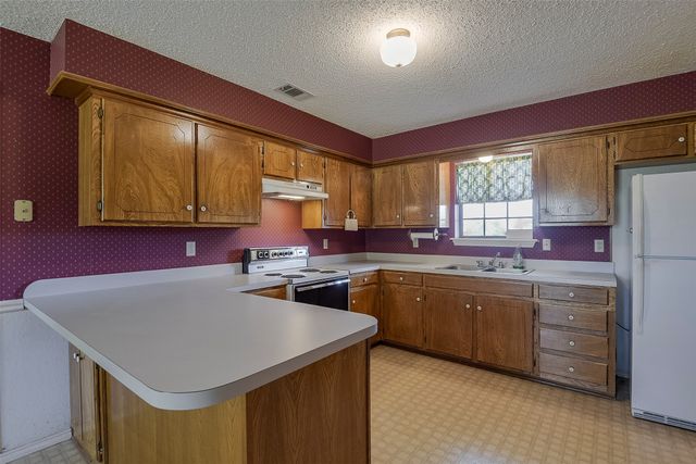301 Vinyard Drive, Waxahachie, TX 75167