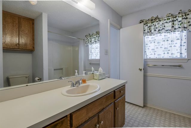 301 Vinyard Drive, Waxahachie, TX 75167