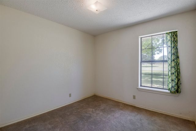301 Vinyard Drive, Waxahachie, TX 75167