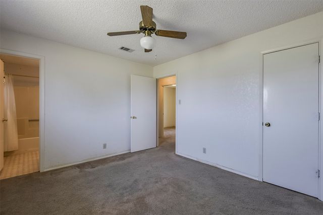 301 Vinyard Drive, Waxahachie, TX 75167
