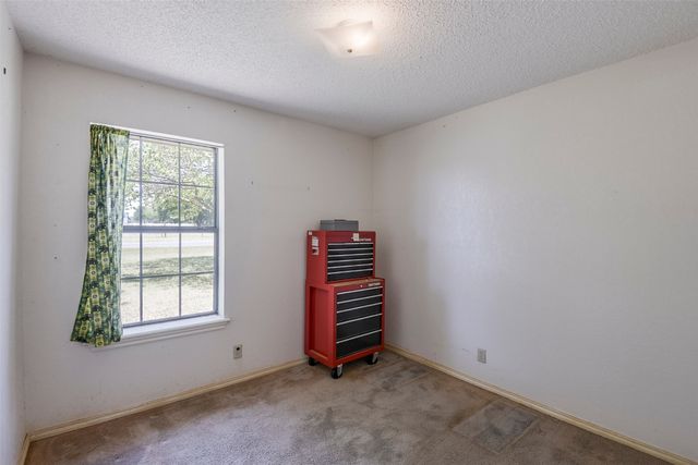 301 Vinyard Drive, Waxahachie, TX 75167