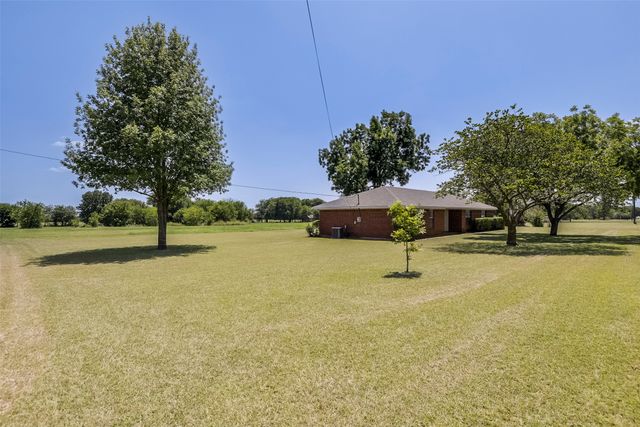 301 Vinyard Drive, Waxahachie, TX 75167