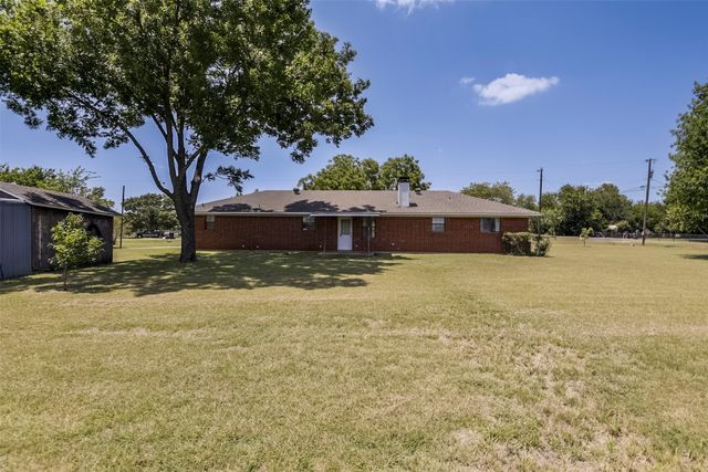 301 Vinyard Drive, Waxahachie, TX 75167