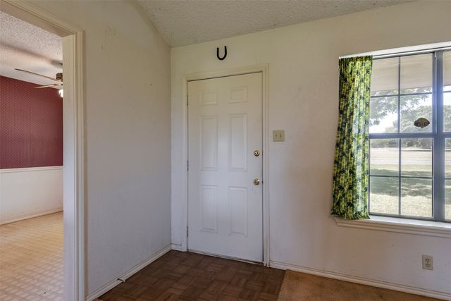 301 Vinyard Drive, Waxahachie, TX 75167