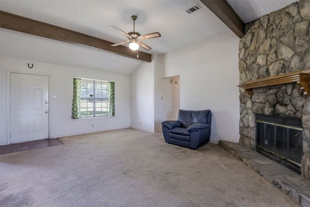 301 Vinyard Drive, Waxahachie, TX 75167