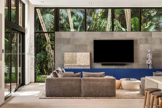 4780 SW 86th Ter, Miami, FL 33143