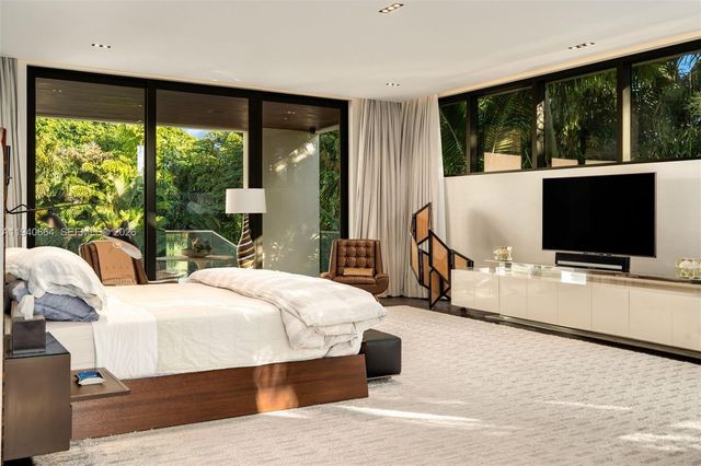 4780 SW 86th Ter, Miami, FL 33143