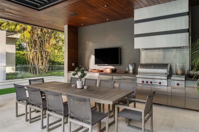 4780 SW 86th Ter, Miami, FL 33143