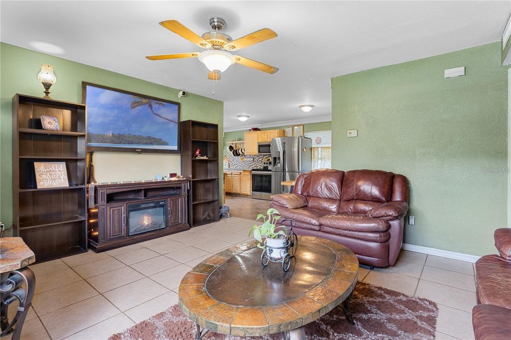 Image 2 of property listing at 2904 ALLISON DRIVE, Orlando, FL 32826