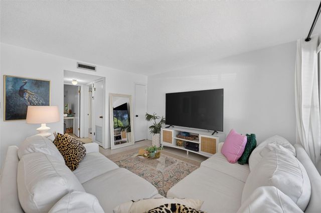 644 N KNOWLES AVENUE 3, Winter Park, FL 32789