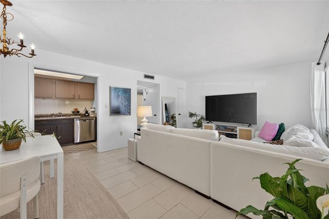 644 N KNOWLES AVENUE 3, Winter Park, FL 32789