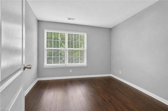 1032 Meadows Reach CIR, Suffolk, VA 23434
