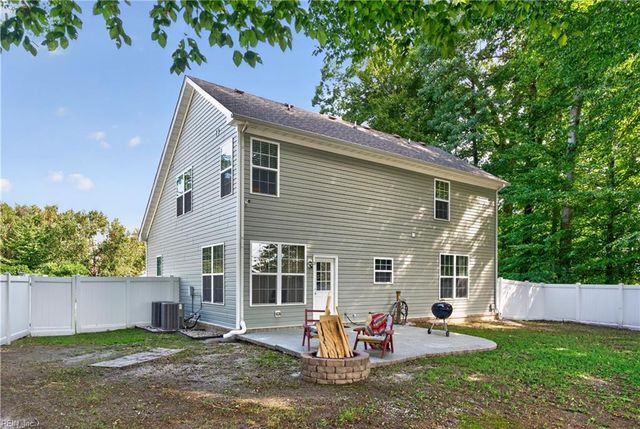 1032 Meadows Reach CIR, Suffolk, VA 23434