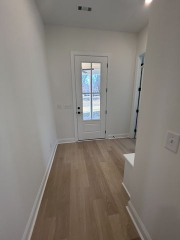 6157 Worthingtion Rd, Columbia, TN 38401