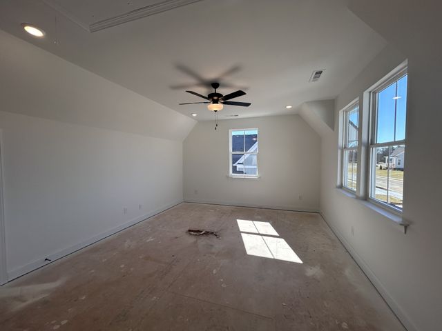 6157 Worthingtion Rd, Columbia, TN 38401