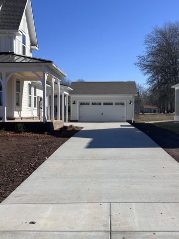 6157 Worthingtion Rd, Columbia, TN 38401