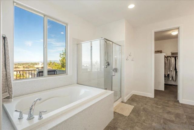 1517 Leonis Pl, Vista, CA 92083