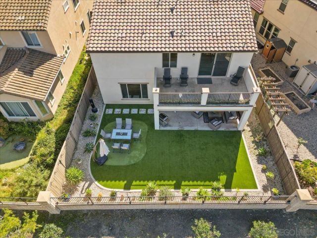 1517 Leonis Pl, Vista, CA 92083