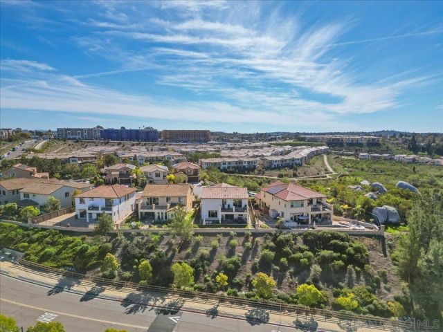 1517 Leonis Pl, Vista, CA 92083