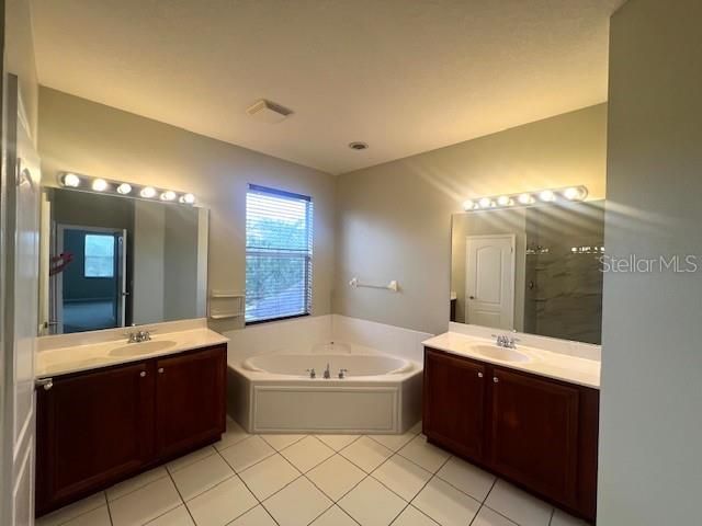20012 DAYTONA WAY, Tampa, FL 33647