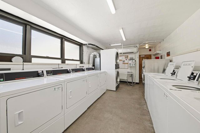 6118 N Sheridan Road 106, Chicago, IL 60660