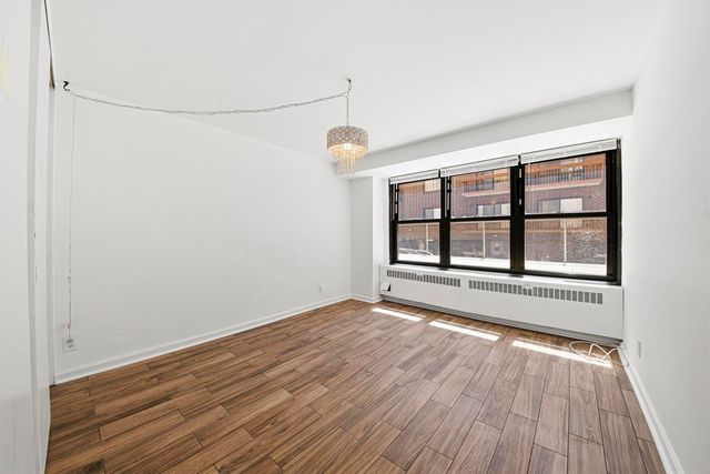 6118 N Sheridan Road 106, Chicago, IL 60660