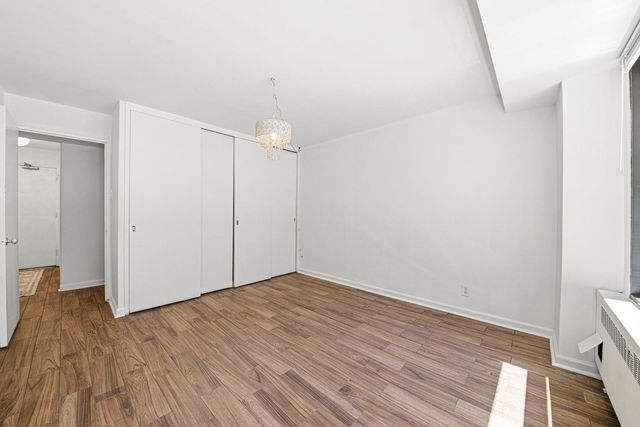 6118 N Sheridan Road 106, Chicago, IL 60660