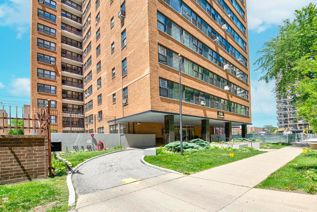 6118 N Sheridan Road 106, Chicago, IL 60660