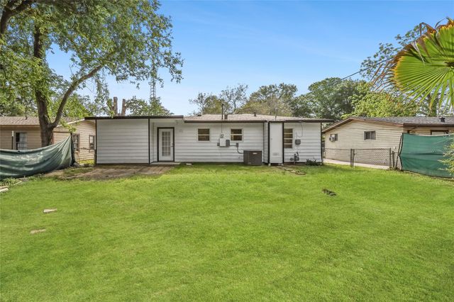 750 Jeny Lane, Beaumont, TX 77707