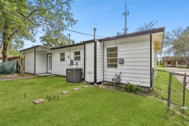 750 Jeny Lane, Beaumont, TX 77707