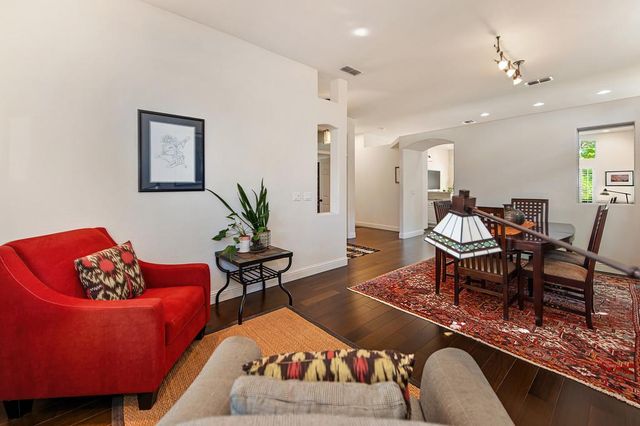 2416 Konvalin Oaks Ln, Carmichael, CA 95608