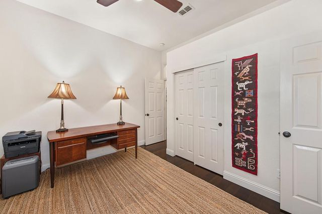 2416 Konvalin Oaks Ln, Carmichael, CA 95608