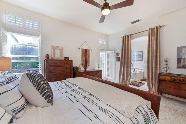 2416 Konvalin Oaks Ln, Carmichael, CA 95608