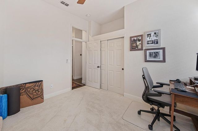 2416 Konvalin Oaks Ln, Carmichael, CA 95608