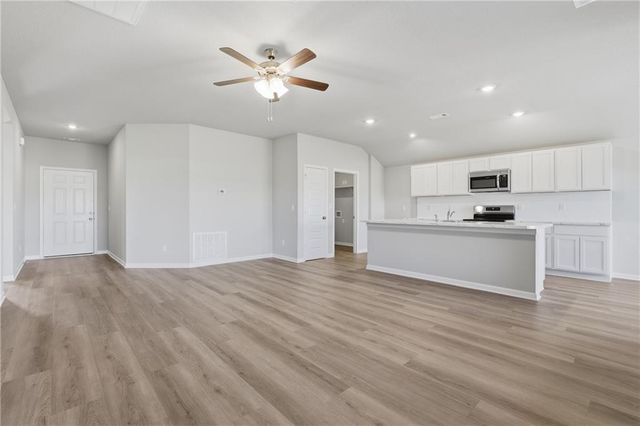 557 W Bluebird Street, Gardner, KS 66030