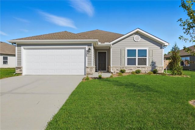 557 W Bluebird Street, Gardner, KS 66030