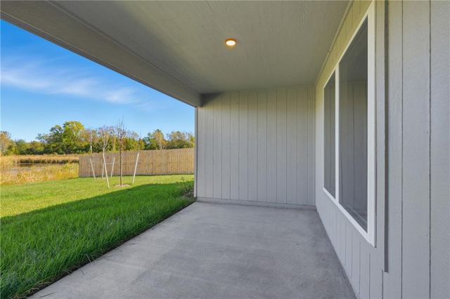 557 W Bluebird Street, Gardner, KS 66030