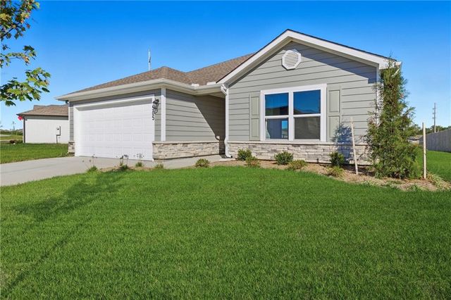 557 W Bluebird Street, Gardner, KS 66030