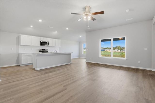 557 W Bluebird Street, Gardner, KS 66030