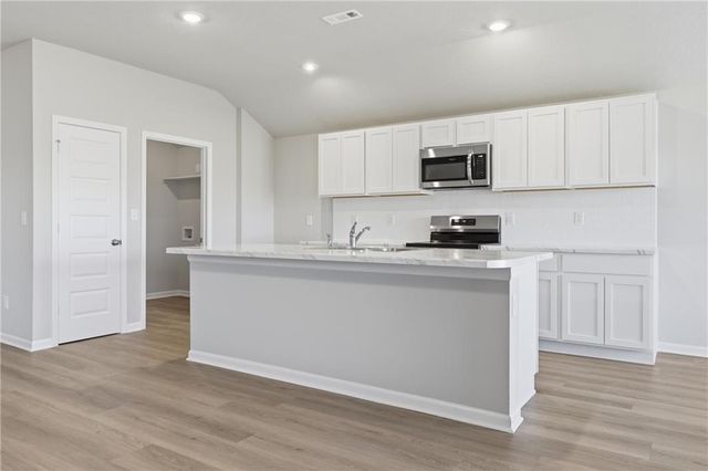 557 W Bluebird Street, Gardner, KS 66030