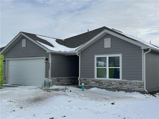 557 W Bluebird Street, Gardner, KS 66030